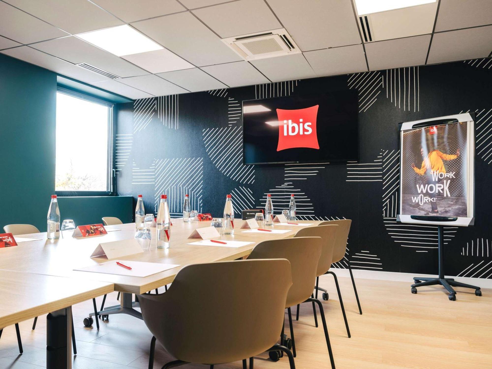 Ibis Rouen Centre Rive Droite Pasteur Hotel Екстериор снимка