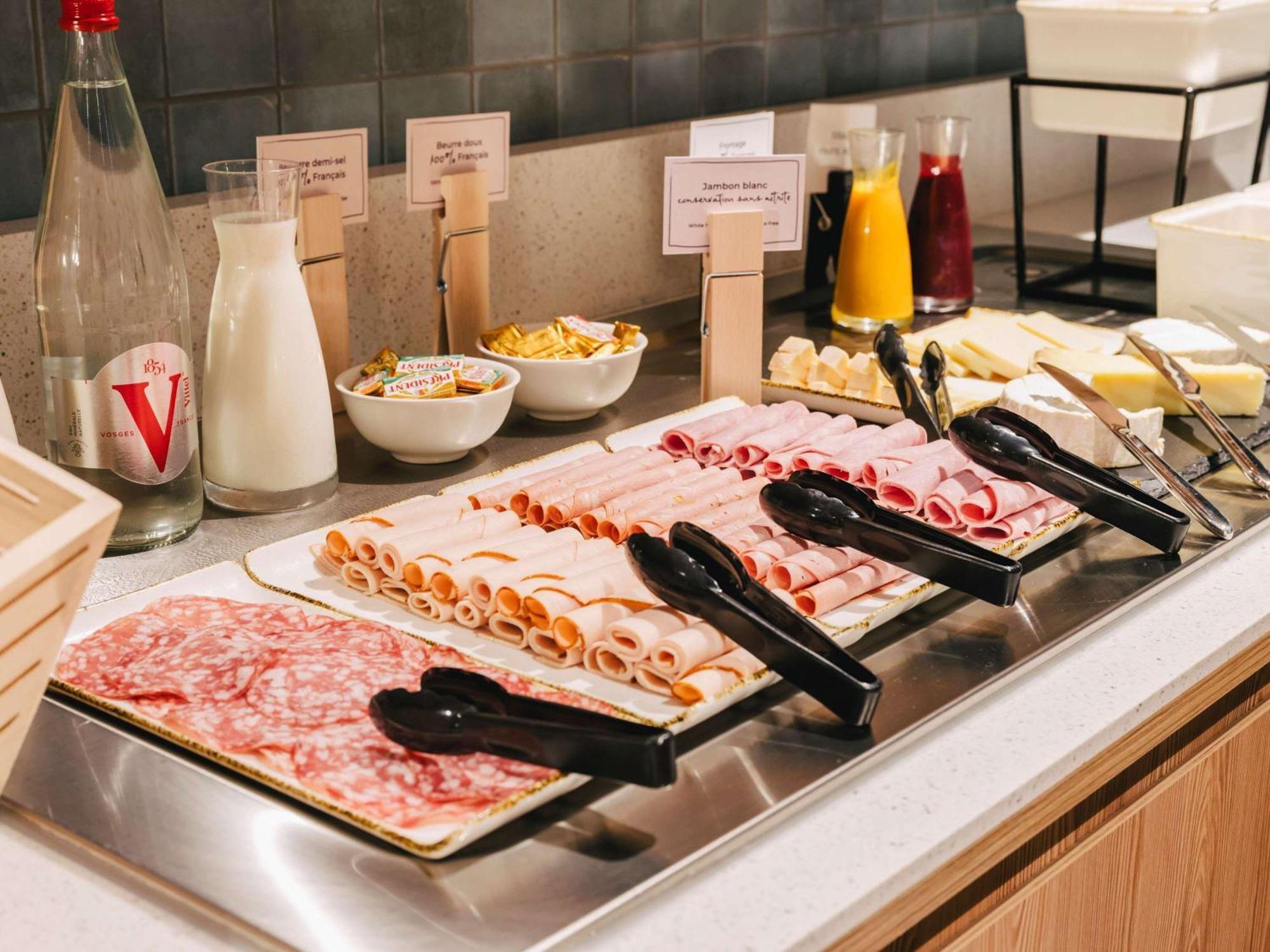Ibis Rouen Centre Rive Droite Pasteur Hotel Екстериор снимка