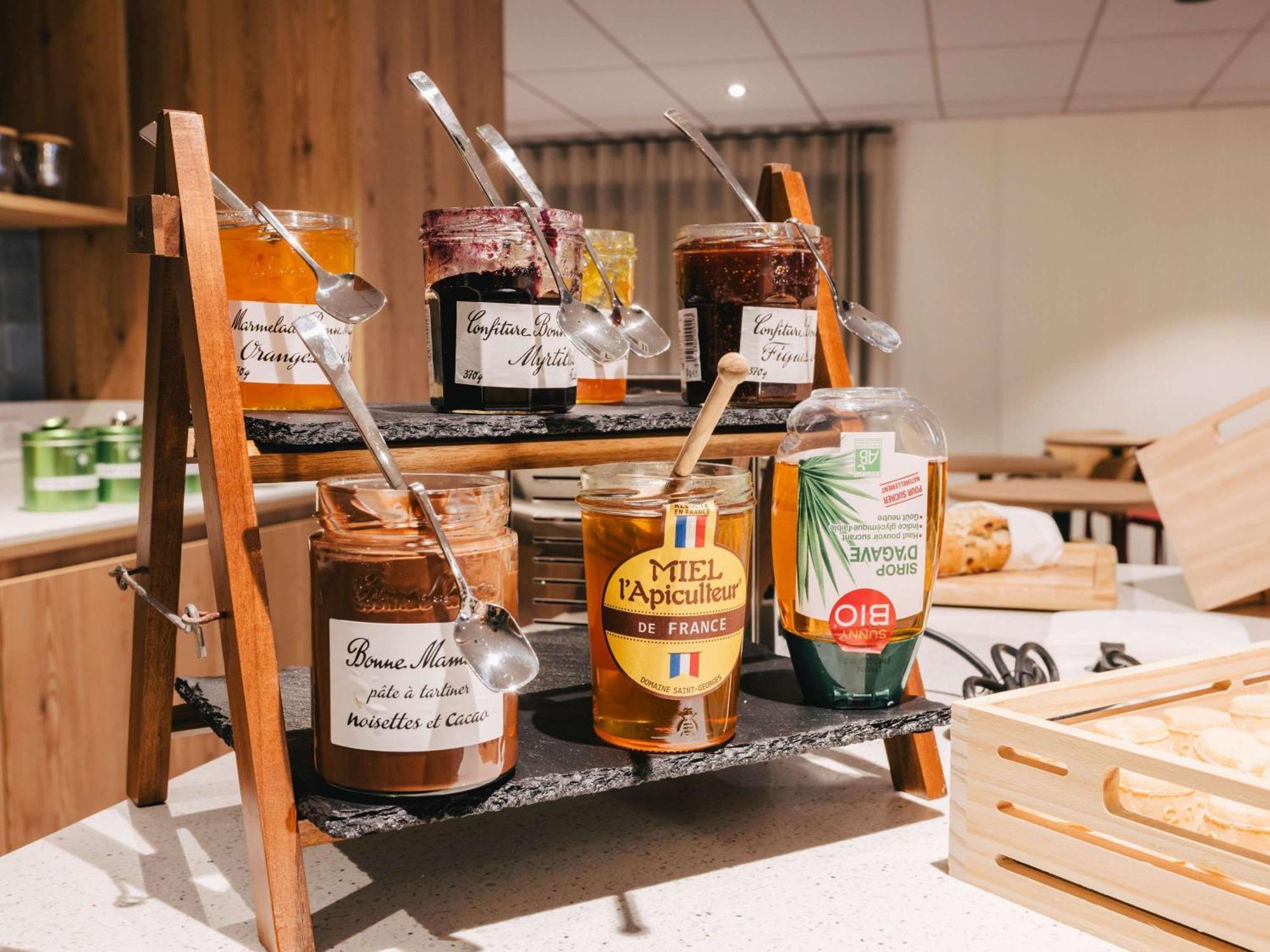 Ibis Rouen Centre Rive Droite Pasteur Hotel Екстериор снимка